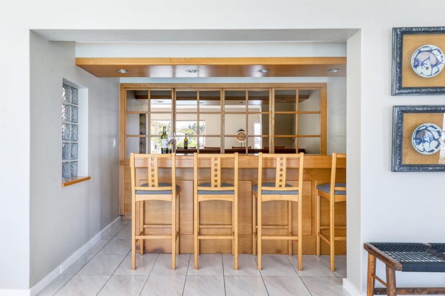 To Let 5 Bedroom Property for Rent in Camps Bay Western Cape